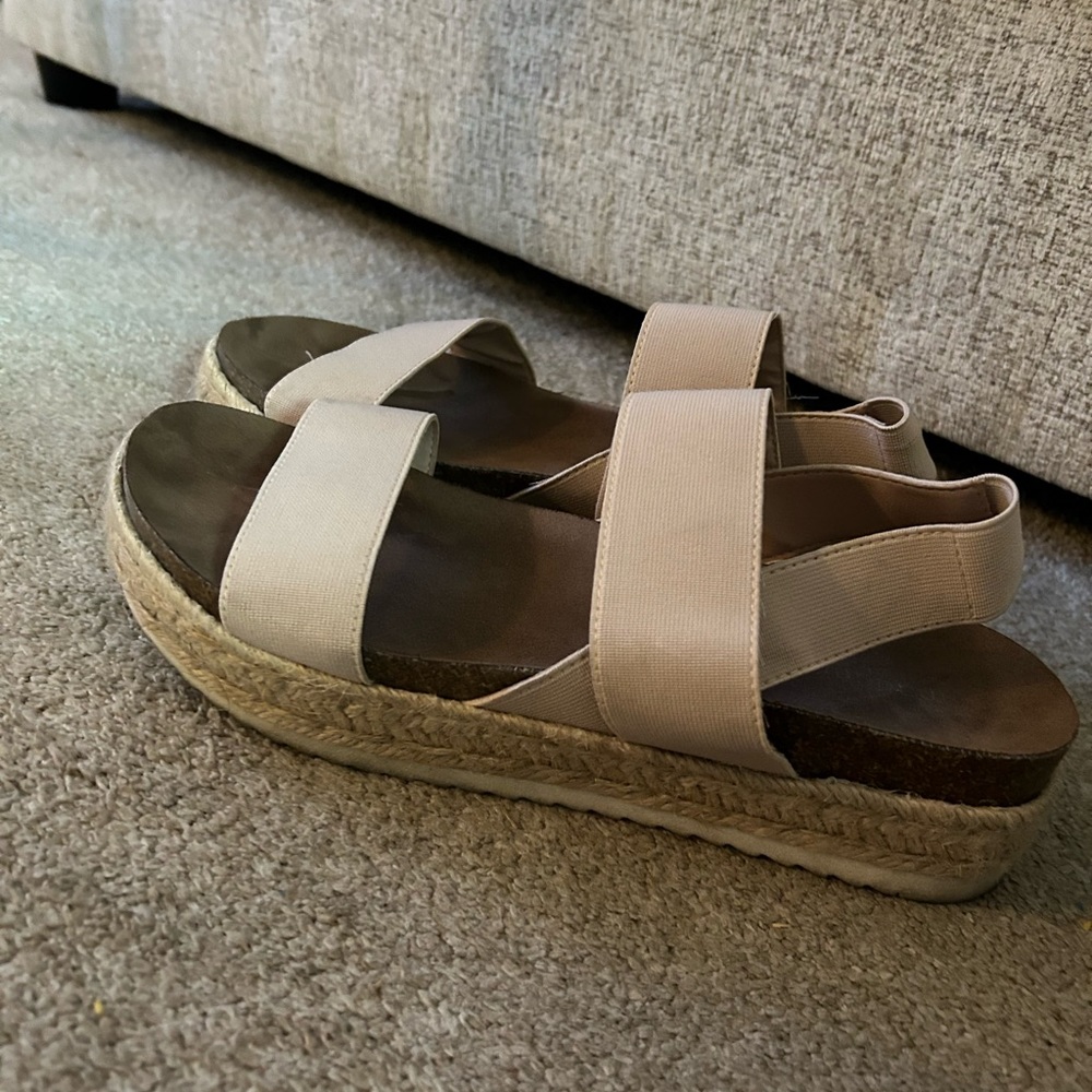 madden girl sandals in light pink tone